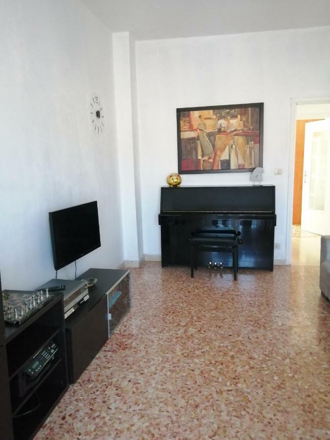 Appartement Oasi di tranquillità à Asti Extérieur photo